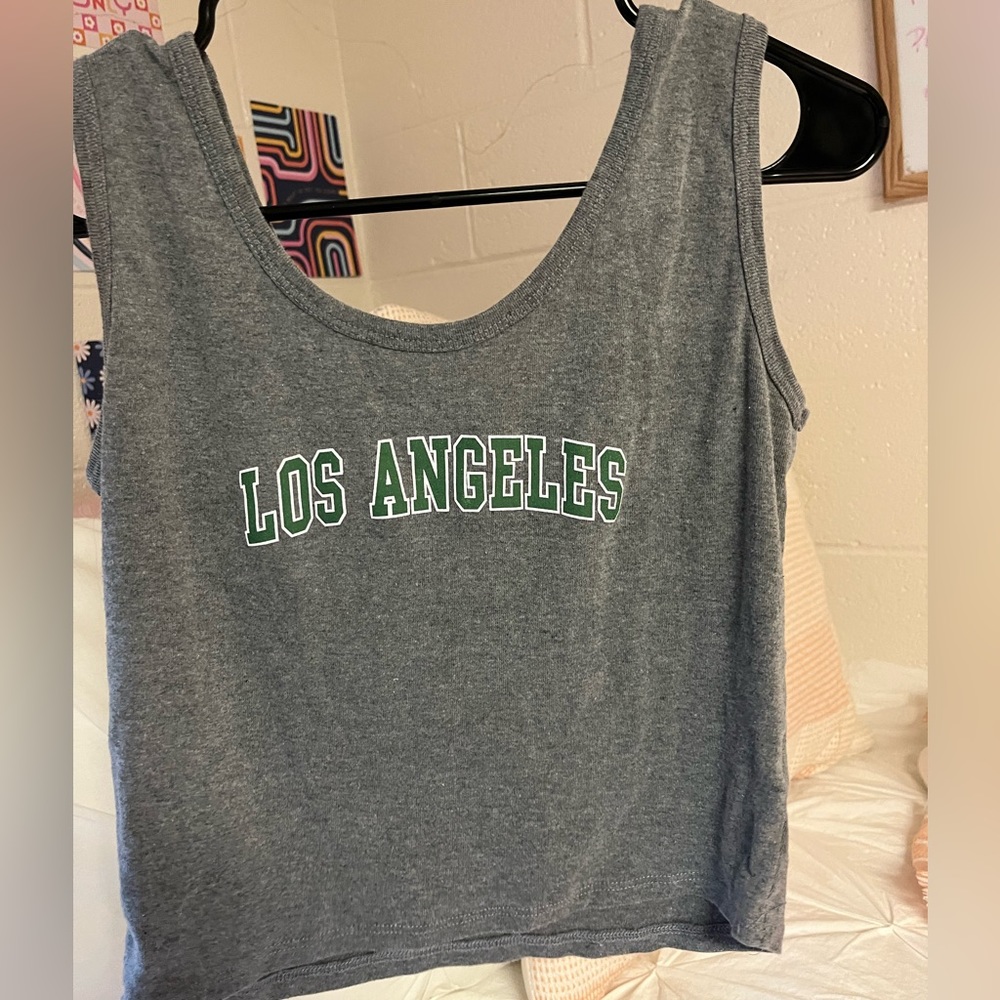 TRENDY LOS ANGELES CROP TOP